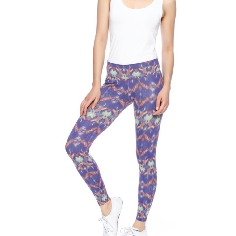 DONA JO LEGGINGS SIZE 1